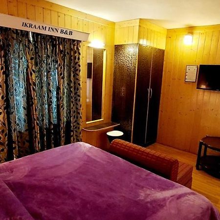 Ikraam Inn Bed & Breakfast ศรีนาการ์ ภายนอก รูปภาพ