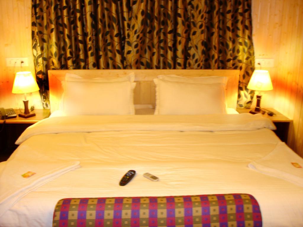 Ikraam Inn Bed & Breakfast ศรีนาการ์ ห้อง รูปภาพ