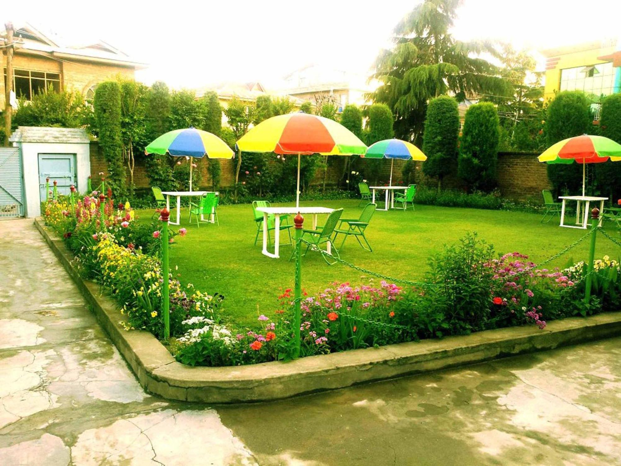 Ikraam Inn Bed & Breakfast ศรีนาการ์ ภายนอก รูปภาพ